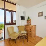 Over Old Town Apartment