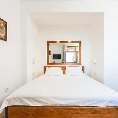 Over Old Town Apartman